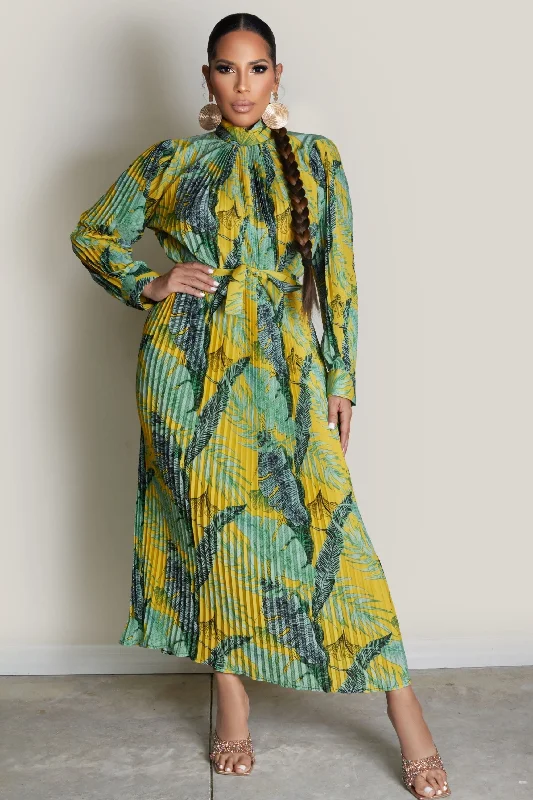 Long Sleeves Pleated Maxi Dress