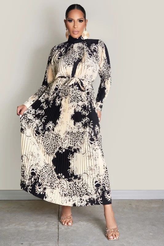 Long Sleeves Pleated Maxi Dress